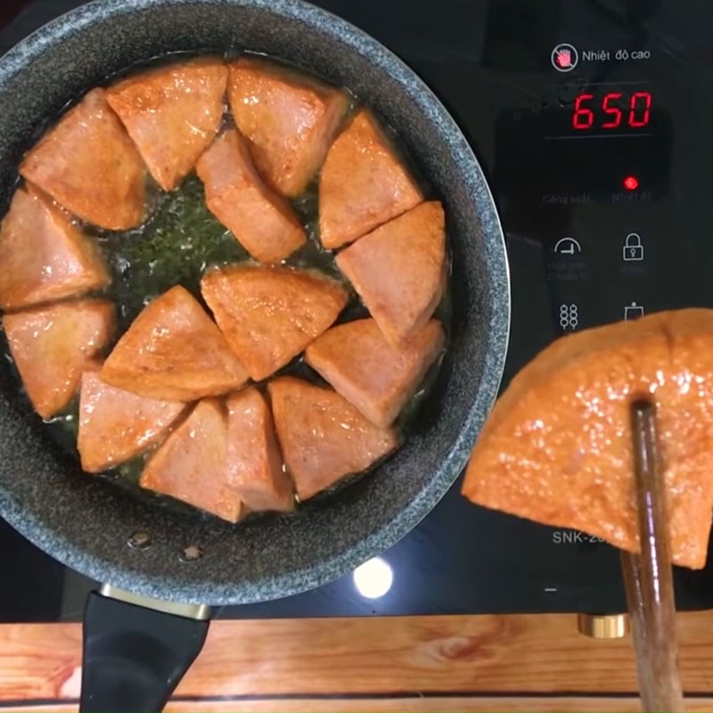 chả lụa chiên ngon miệng