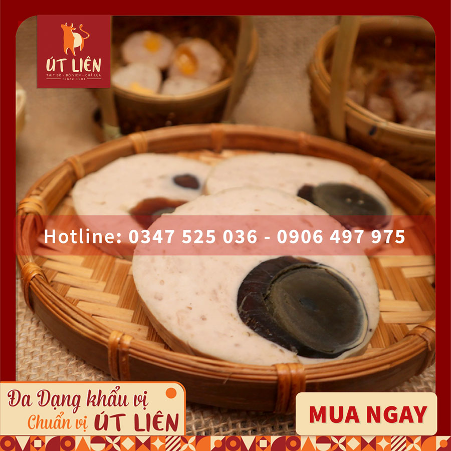 Chả lụa trứng cút là món ăn thơm ngon, có khoảng 130 calo trong 100g thực phẩm